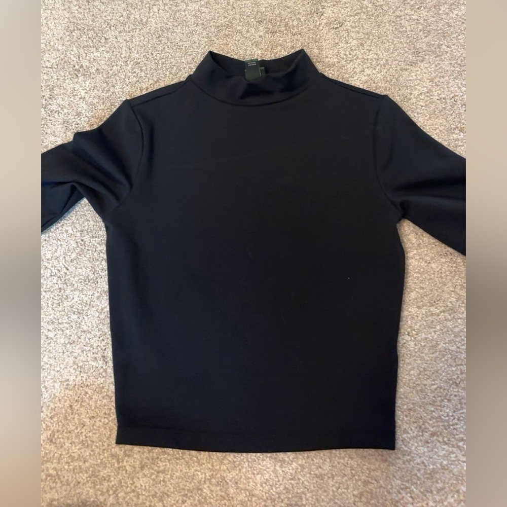 Black tight turtle neck crop top